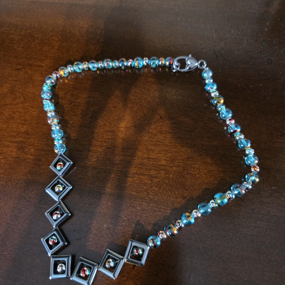 Elegant Multicolor Beaded Necklace
